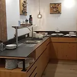 Lenz بيت ضيافة