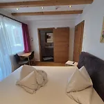 Lenz Pensjonat 3*