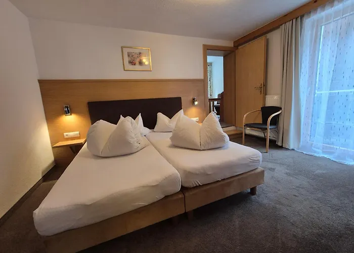 Lenz Πανσιόν Ισγκλ